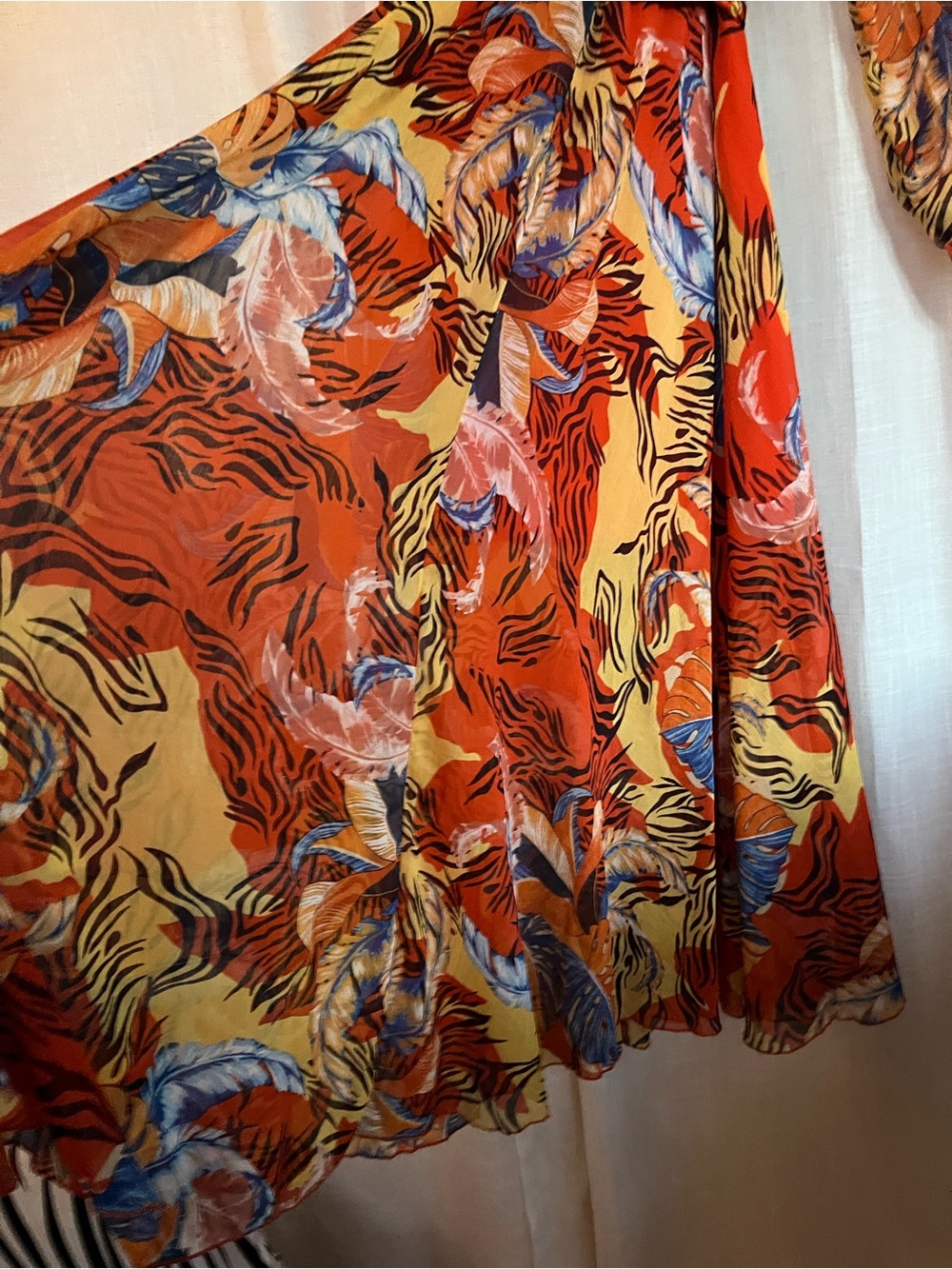 NWT MULTICOLOR TROPICAL Print Maxi Dress with Belt - Picture 8 of 9